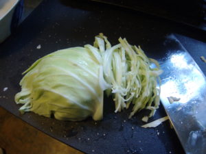 Mincing cabbage
