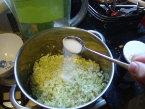 Salting the cabbage